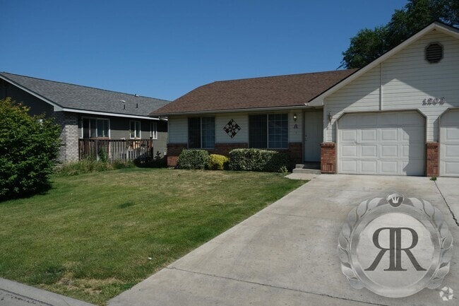 Building Photo - West Valley 2 Bedroom, 1 Bath Duplex Rental