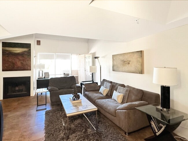 Photo - 1211 N Miller Rd