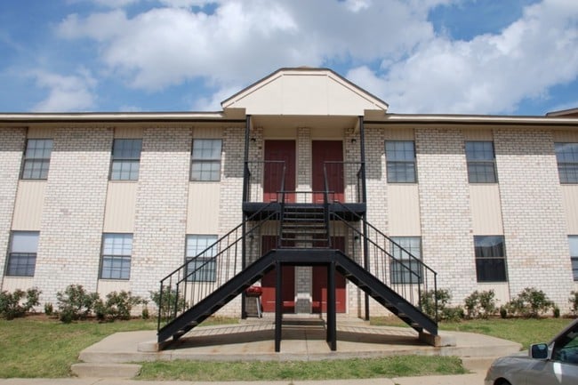 Winsor Place Apartments - Winsor Place Apartments