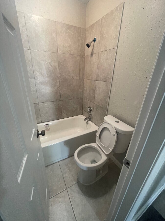 Photo - 5514 Bunte St