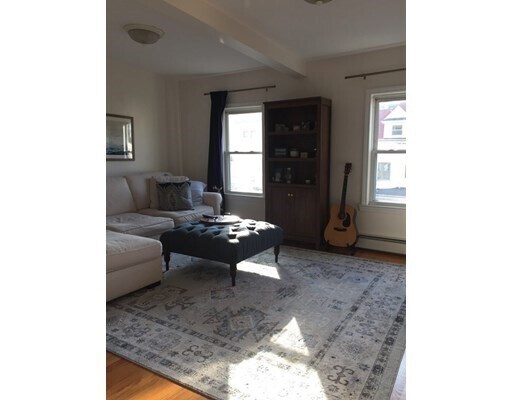 Photo - 652 Dorchester Ave Unidad 3