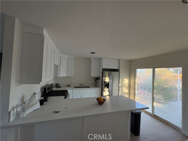 Photo - 16245 Pine St