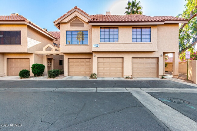 Building Photo - 1001 N Pasadena