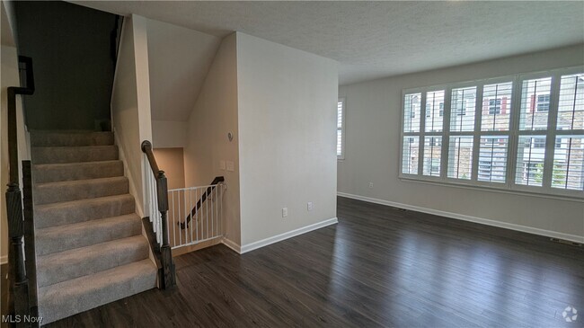 Building Photo - 1464 Chenin Run Rental