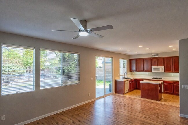 10278 Coral Ln