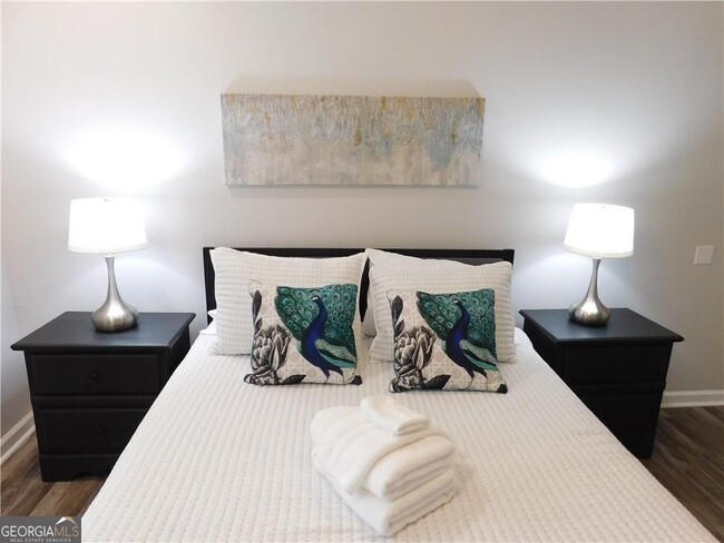 Photo - 213 Claire Dr SE