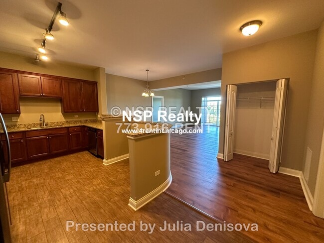Building Photo - 2 Itasca Rd Unit 316