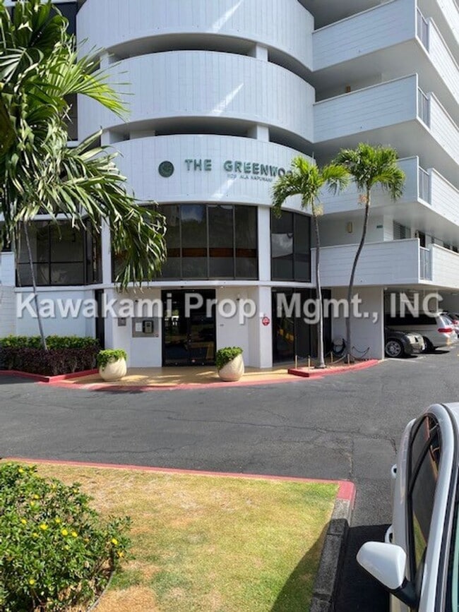 Building Photo - 1128 Ala Napunani St