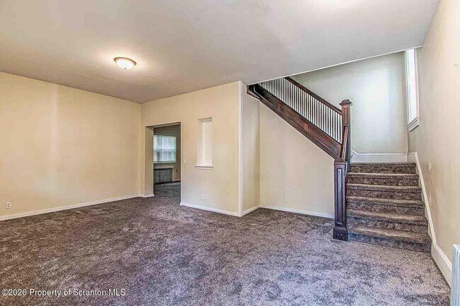 Photo - 815 Monroe Ave