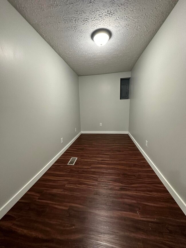 Photo - 2325 Sharkey Rd