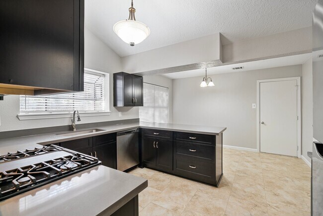 Photo - 3318 Golden Willow Dr