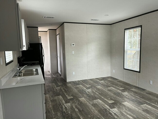 Photo - 38651 Tarr Dr