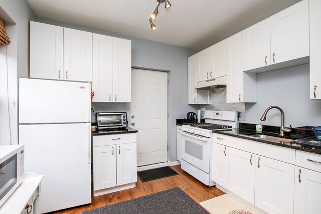 Photo - 1626 W Farwell Ave Unit 1F