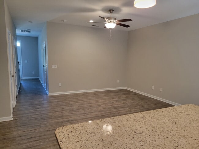 Photo - 106 Blue Bill Wy