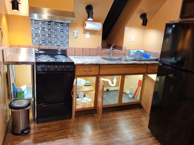 Photo - 555 School House Rd Unit 1