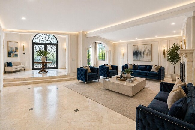 Building Photo - 12300 Old Cutler Rd