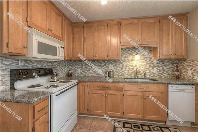 Photo - Beautiful Roeland Park Ranch-Available NOW!!