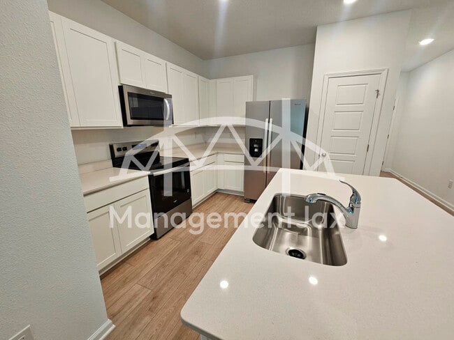 Photo - 5918 Ortega Lk Dr