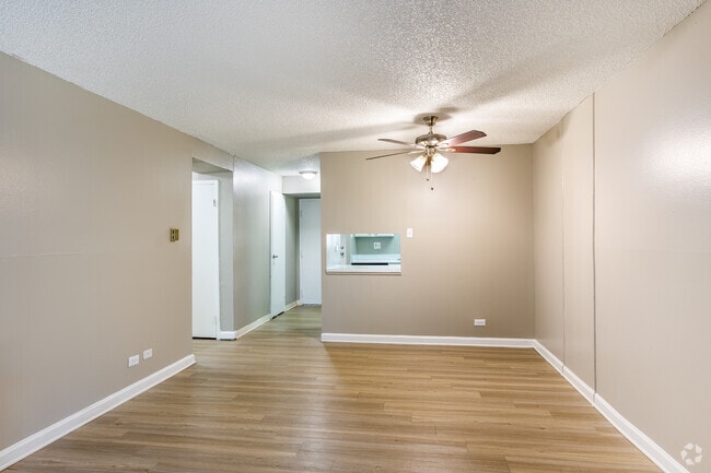 GA1 - 1BR, 1BA - 672SF - Living Room