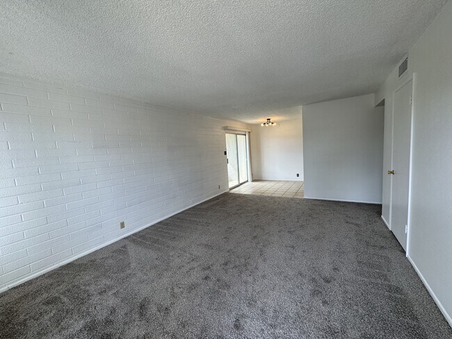 Photo - 4917 N 73rd St