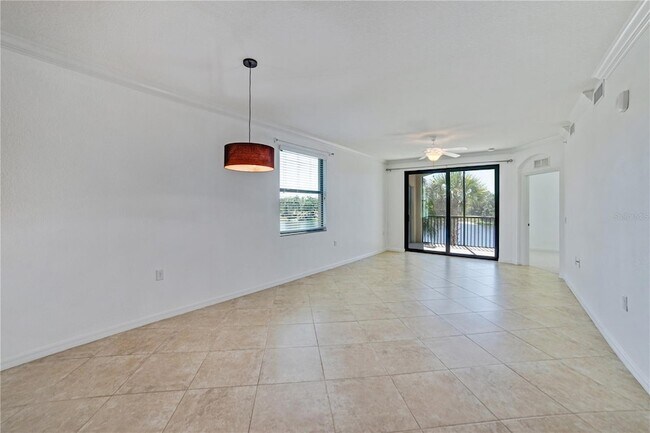 Photo - 16804 Vardon Ter Unidad 201