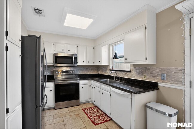 Photo - 8960 Manion Dr