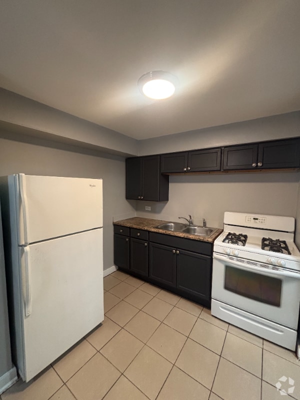Building Photo - 6435-6437 S Evans Ave Rental