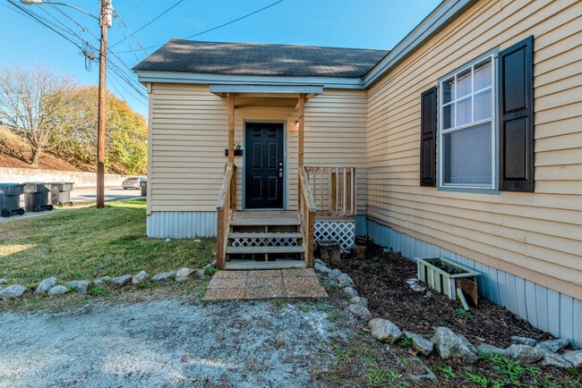 $1,150 - Spacious 3-Bedroom House for Rent... - Section 8 OK!!! House