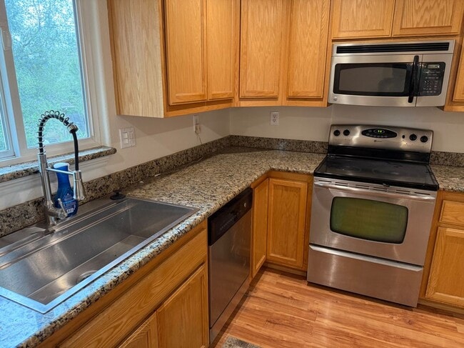Photo - 16656 Pinecrest Ct