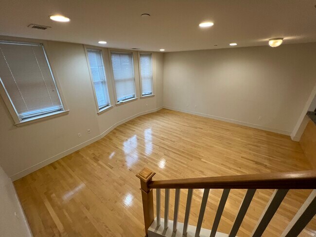 108 2nd St