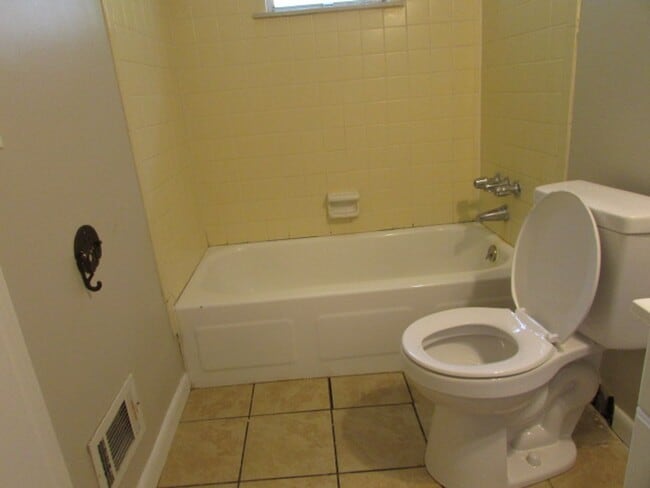 2444 Derwent Dr