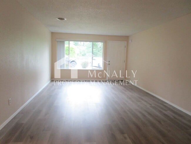 Photo - Melton: 6606 Unit B