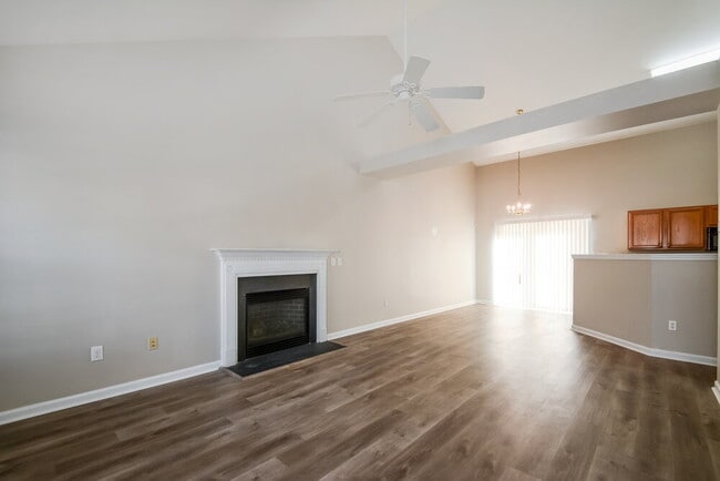 Photo - 1910 Sterling Hill Dr