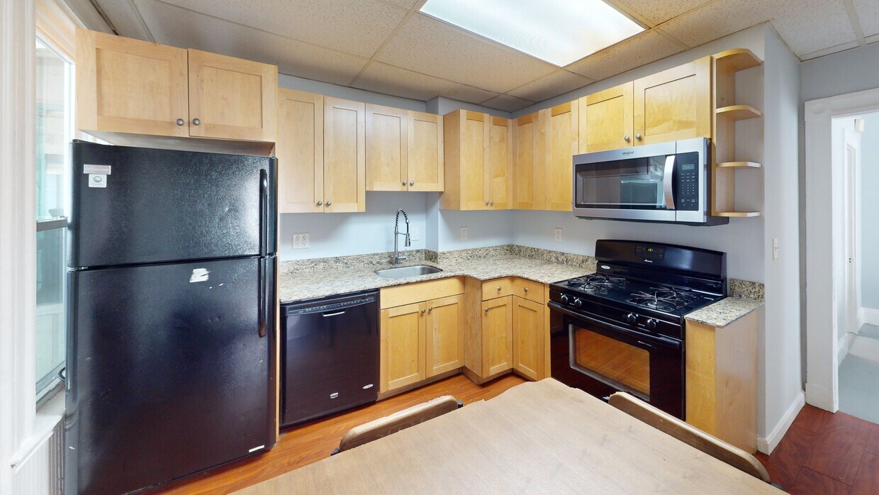 Photo - Private bedroom in 3 bed/1 bath Home