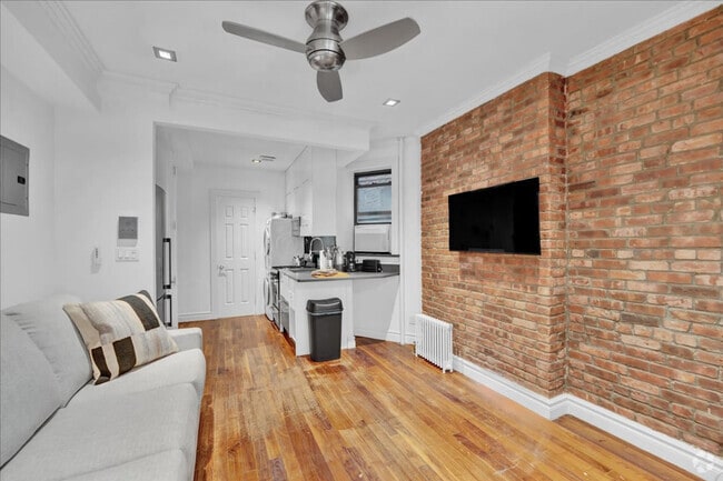 Building Photo - 52 Barrow St Unit ID1250757P Rental