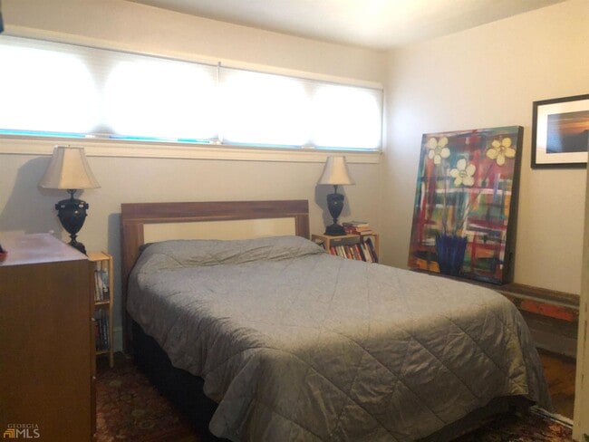 Photo - 475 Woodlawn Ave