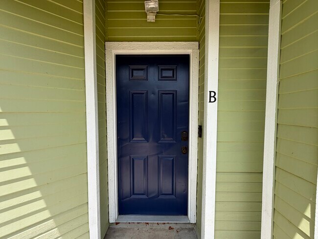 8107 Hood Cir Unit B