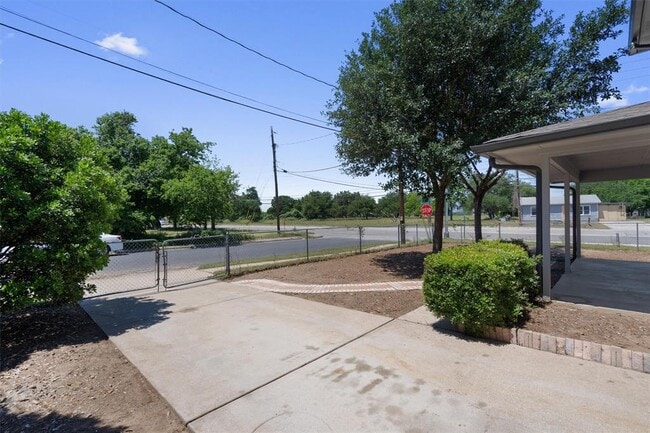 Photo - 6300 Crumley Ln