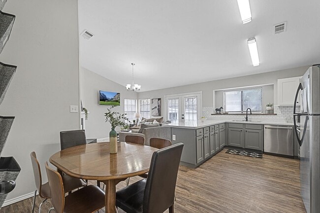 Photo - 5510 Heathercrest Dr