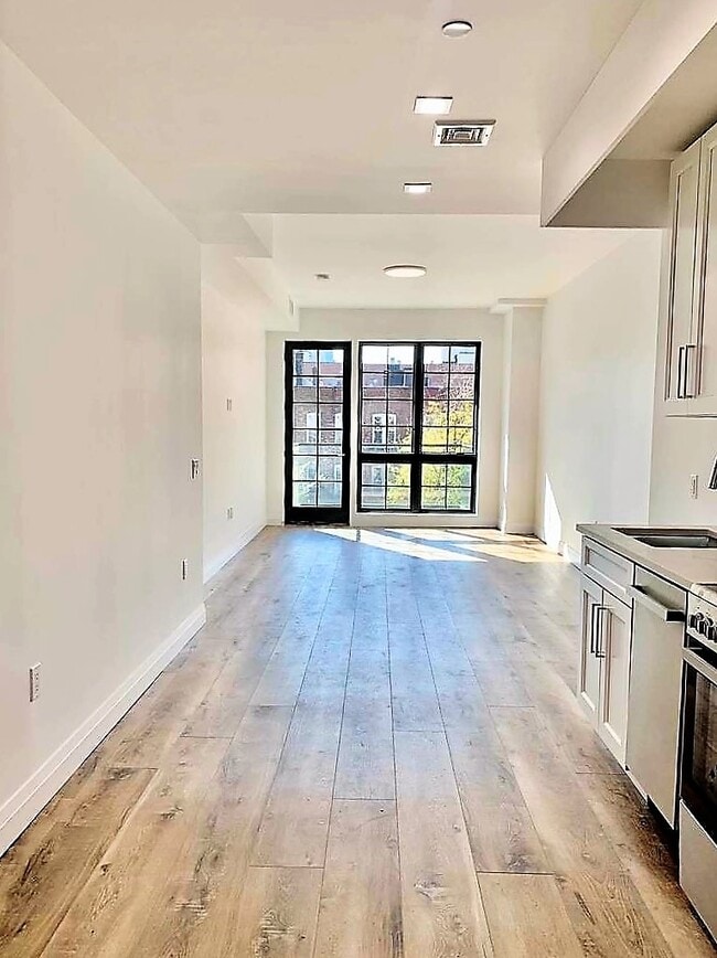The L @ 2522 - The L @ 2522 Apartments