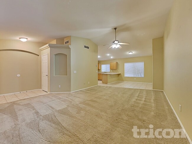 Photo - 18071 N 113th Ave