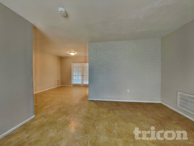 Photo - 3708 Lei Dr