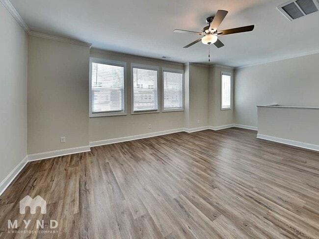 Photo - 6921 Woodland Stream Pl