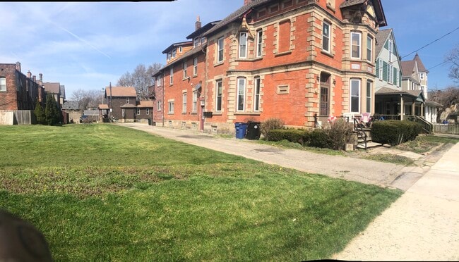 Photo - 1840 W 58th St Townhome