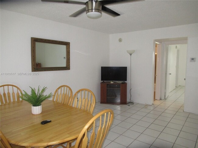 Photo - 581 Blue Heron Dr Unit 309-B