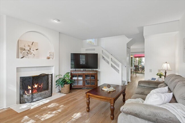 Photo - 305 Cane Garden Cir