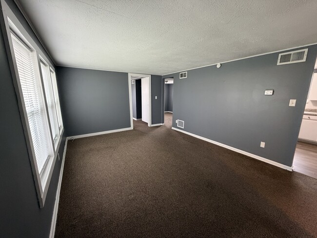 Photo - 535 15th Ave