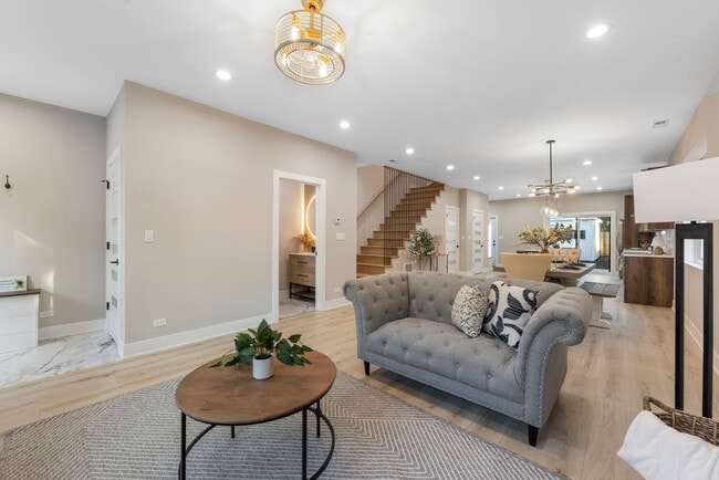 Photo - 5901 W Erie St