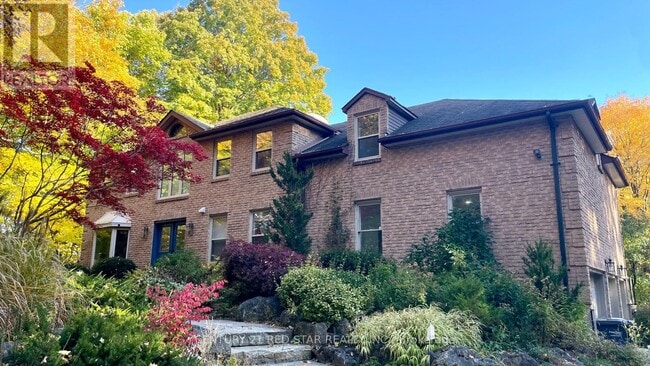 Photo - 877 The Grange Side Rd