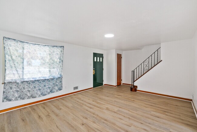 Photo - 309 Sebring Ave